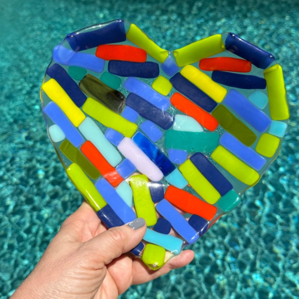fused glass heart shaped dish - 8.75x8.75x1" - handmade